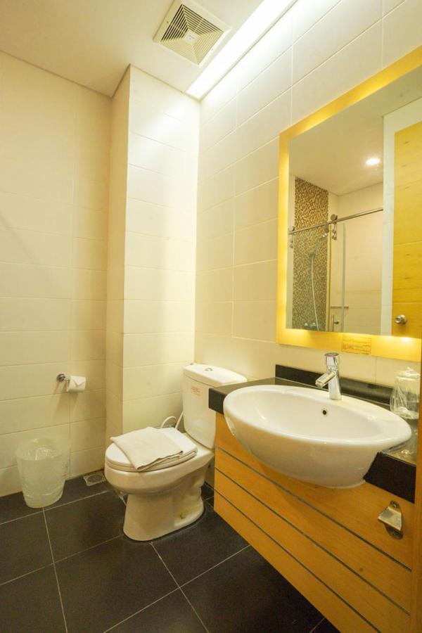 Life Hotel Stasiun Kota 泗水 外观 照片
