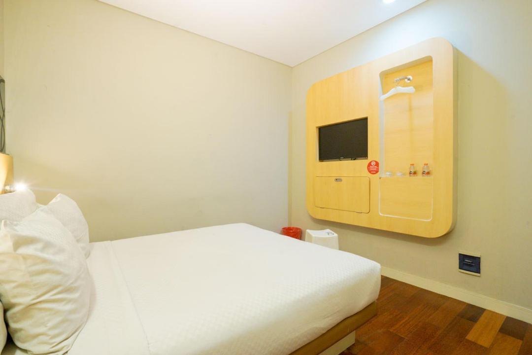 Life Hotel Stasiun Kota 泗水 客房 照片
