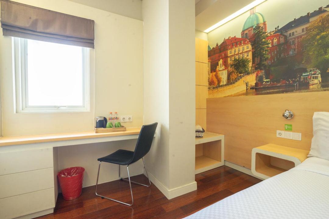 Life Hotel Stasiun Kota 泗水 客房 照片